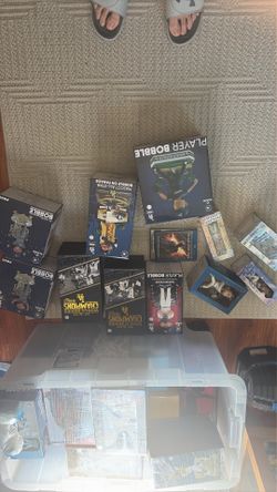 Lot of 20 bobble heads