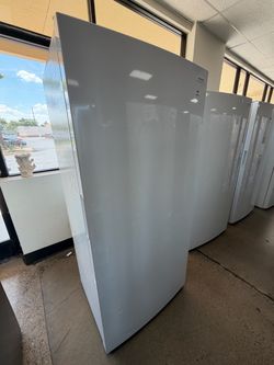 Frigidaire Upright Freezer 20.0 Cu Ft - White