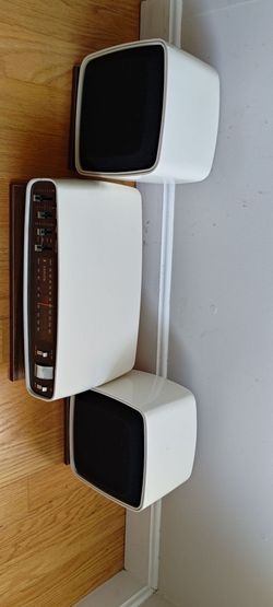 Vintage Zenith E-441W X-Tube Table AM/FM Radio #CO836552 made in Japan excellent