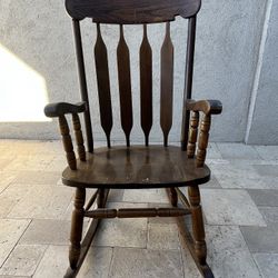 Wooden Rocking Chair 