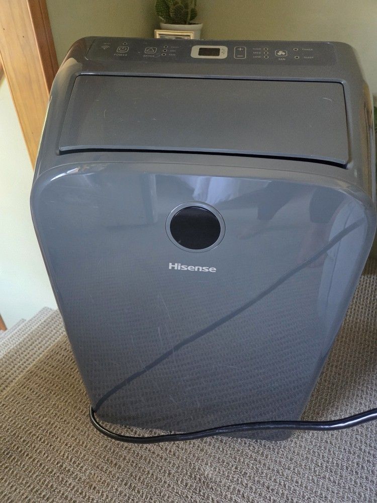 Hisense 6500.0 BTU DOE 115.0-Volt Vented Medium Room Smart Portable Air Conditioner Remote Included