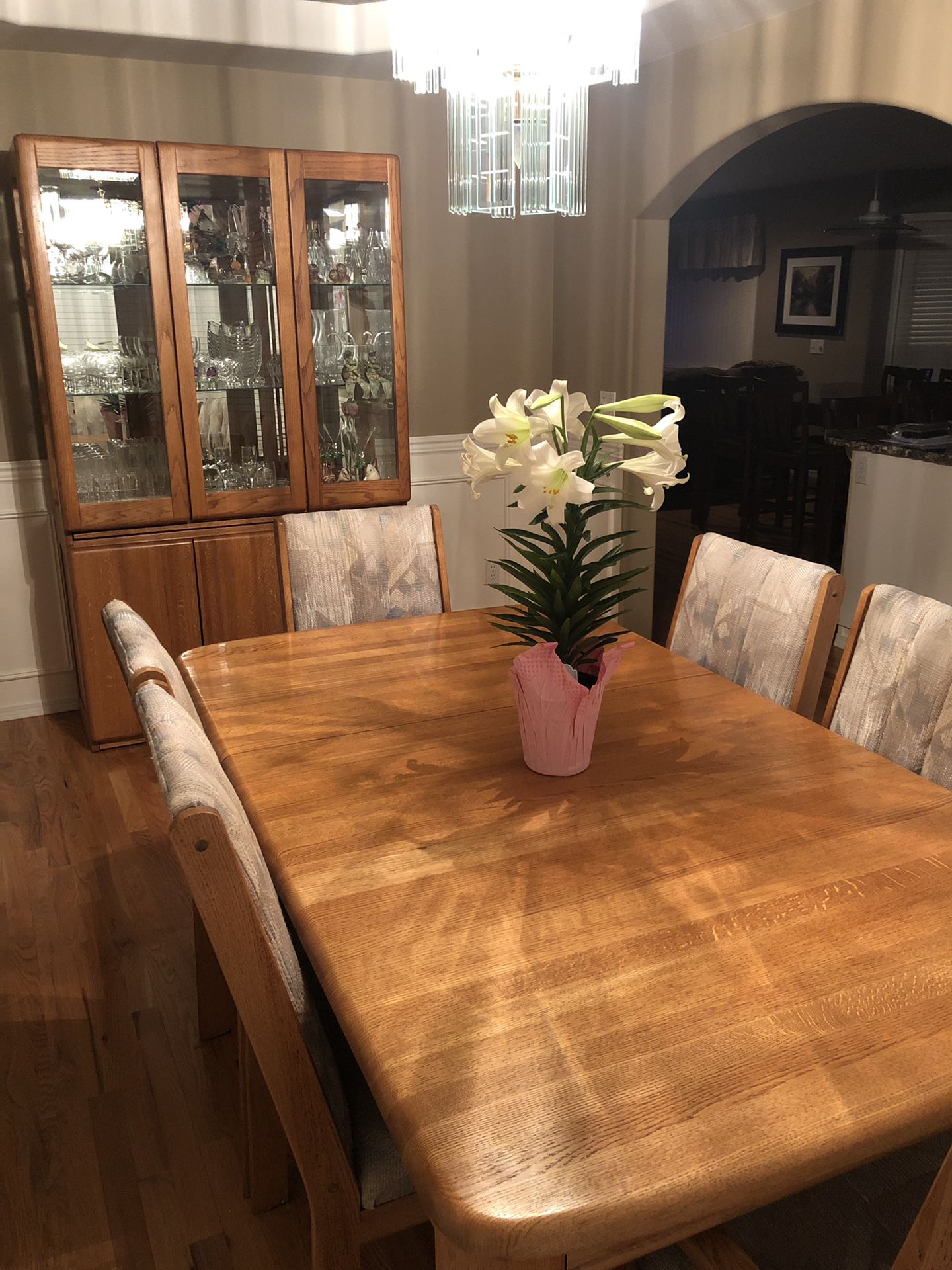 Solid oak dining room table and hutch