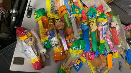 PEZ Dispensers. Random Open And Closed 