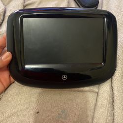 14-16 Mercedes Benz GL 350 - GL 450 - GL 550 Rear DVD SCreen OEM