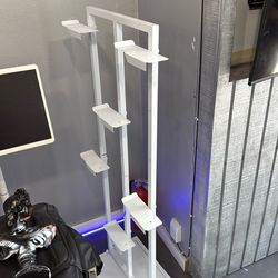 Show rack holder