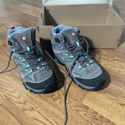 NEW Merrel Moab 3 Women’s Size 9.5