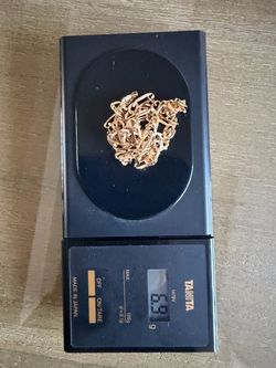 Gold-Tone Chain Necklace 6.9 g