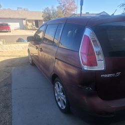 Am Selling My 2009 Mazda 5
