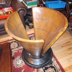 Nice Dining Table (Glass)