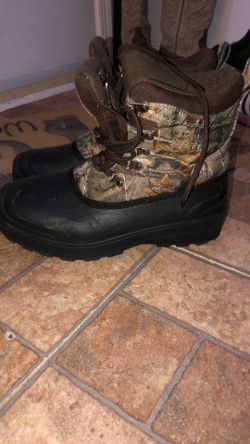 Ozark trail boots size 7