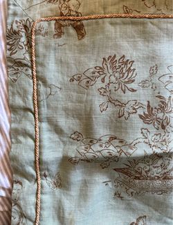 Linen King Sized Bed Spread & 3 Shams