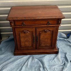 Two Solid Wood Mahogany Stained Night Stands 