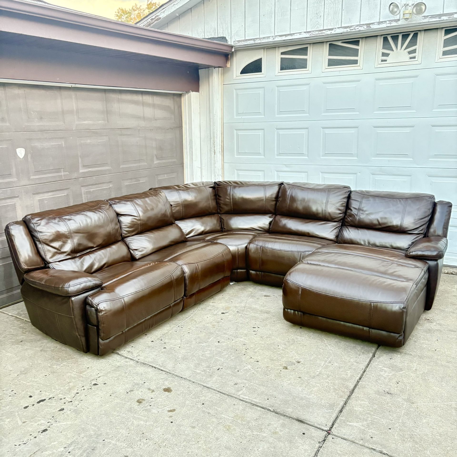 FREE DELIVERY ๐ Ashley Furniture Leather Brown Sectional Sofa/Couch recliner