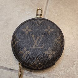 Louis Vuitton coin pouch