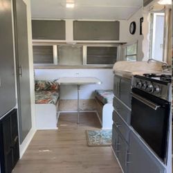 1971 Shasta Camper
