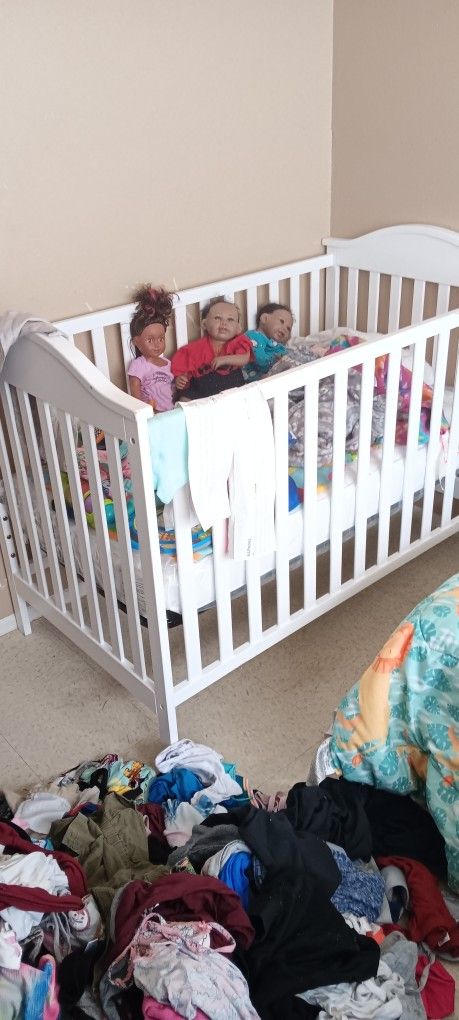 New Baby Crib Never Used 