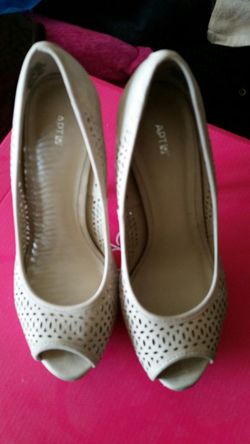 Women's Heels size 6