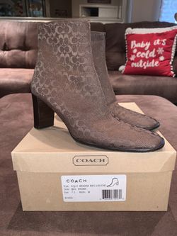 COACH SIGNATURE BOOTS