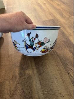 Looney Tunes popcorn bowl