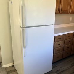 GE Refrigerator Medium Size