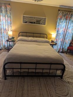 Queen Size Bed Frame 