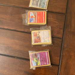 Huge Deck Of Pokémon cards