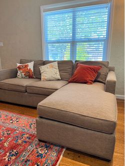 Crate & Barrel Sectional Sofa with Chaise –  Very good Condition