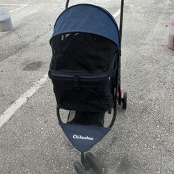 Nice Chihuahua Stroller!