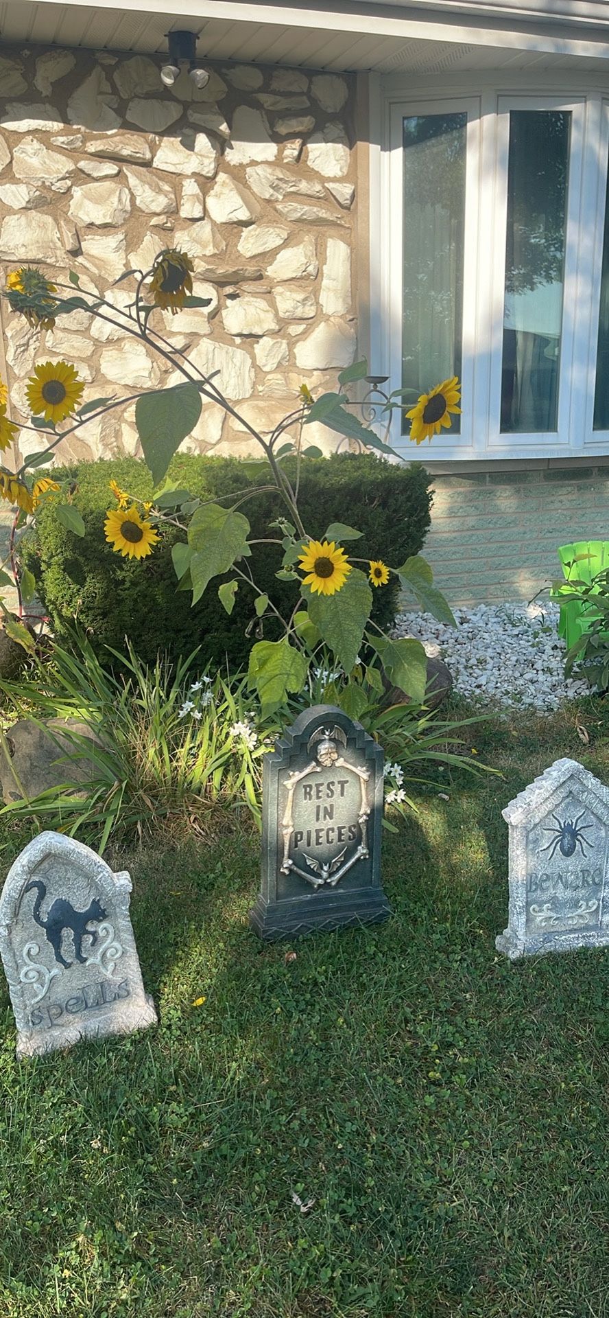 Halloween Tombstone Decorations - Set of 3
