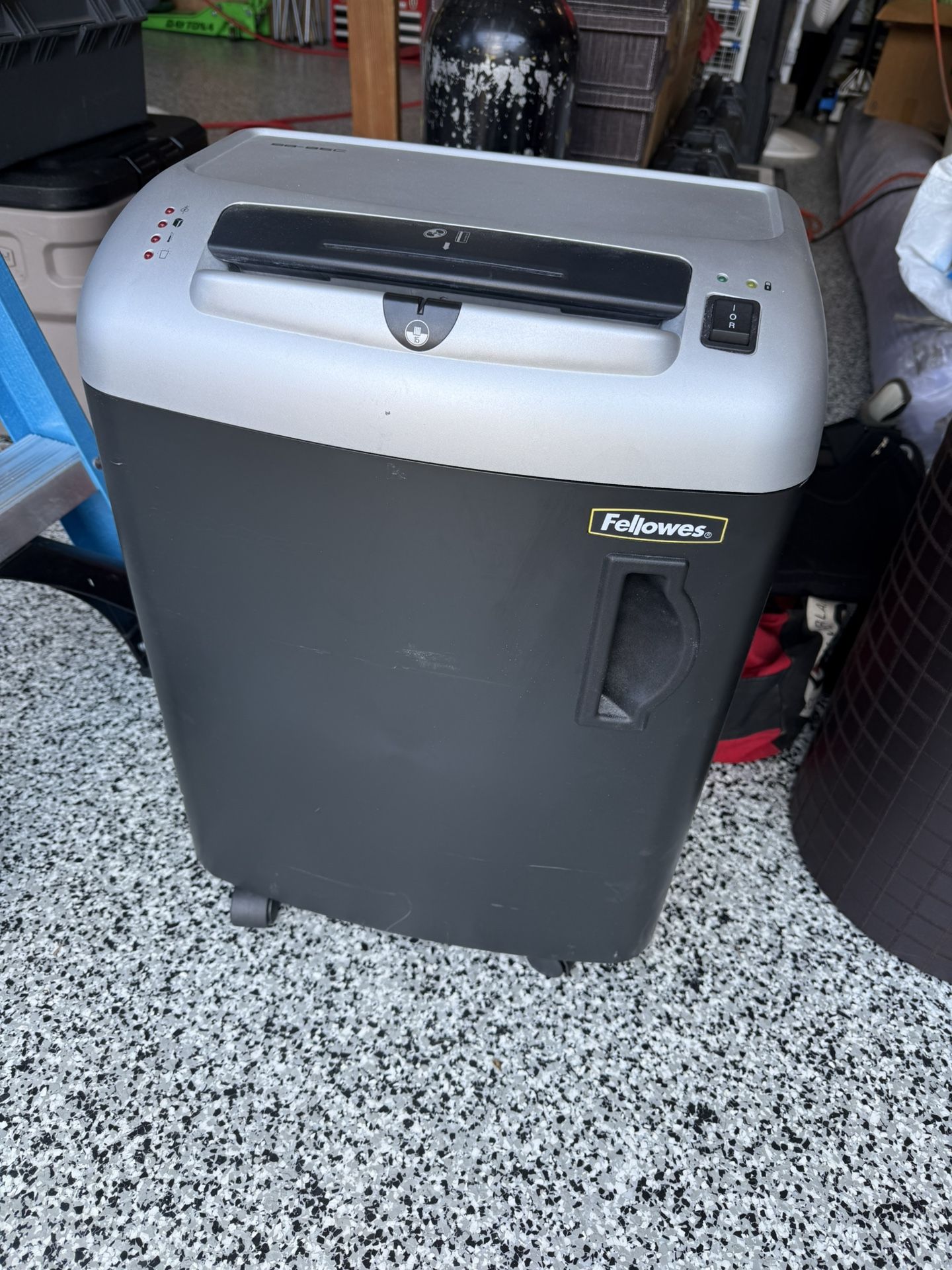 Fellows Shredder