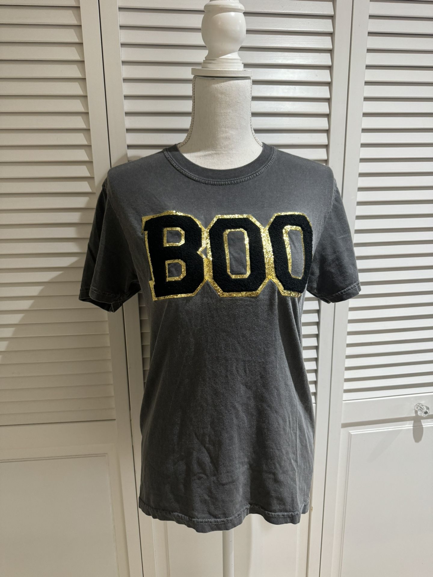 Halloween BOO Gray Tshirt Size Small