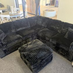 Sectional With Ottoman 