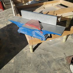 Jointer. Has Motor.
