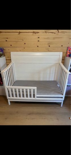 Convertible Crib/ Mattress