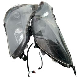 Pair of Two Headlight Housings for Subaru