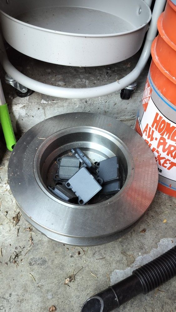 Brake Rotor and Pads for Volvo