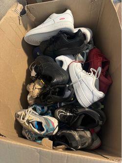 Nike shoes kids/some adult