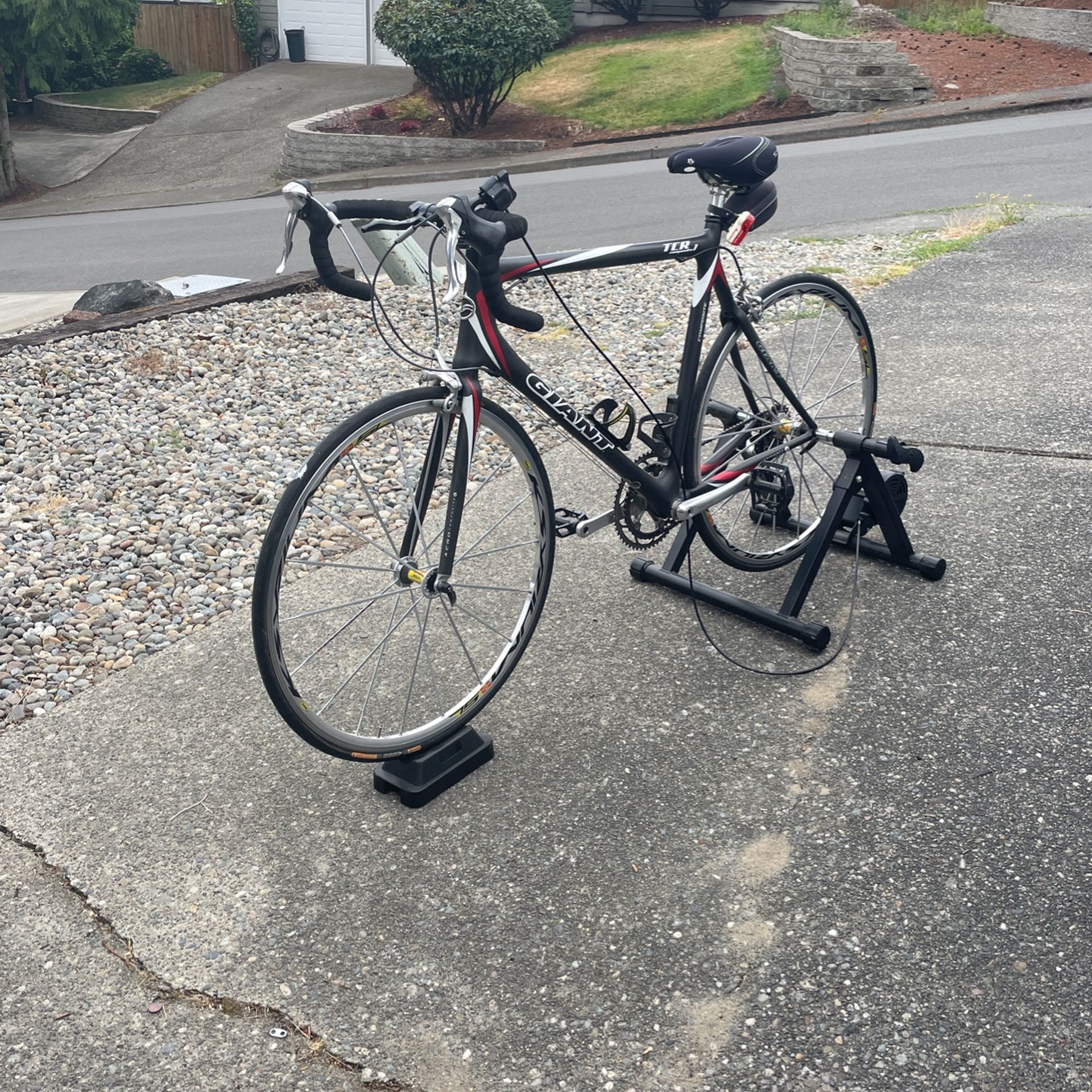Road Bike - Giant TRC Composite1