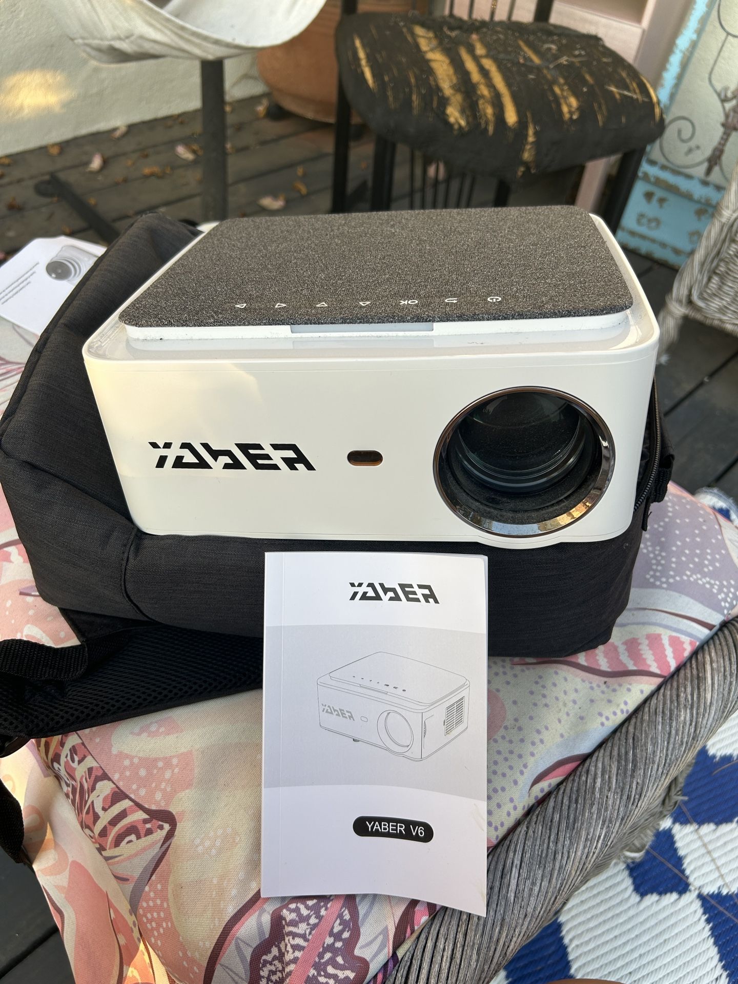 Yaber 1080 Resolution projector