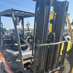 2018 Warehouse Forklift 8FGU25