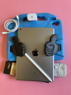 Apple IPad 6th Generation (9.7” Retina / Touch ID) 32GB with kids protective case, Pen & Accessories 
