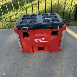 Milwaukee Packout 22” Modular XL Tool Box