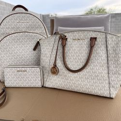 Michael Kors Signature Set