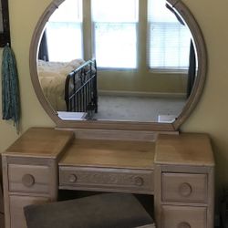 Vintage Whitewashed Oak Bedroom Set