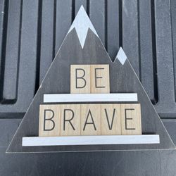 Mountain Theme Sign Decor