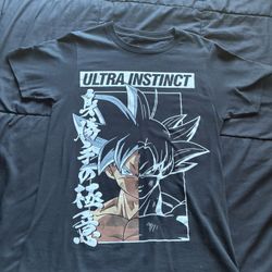 Dragon Ball Z T-shirt Men’s XS