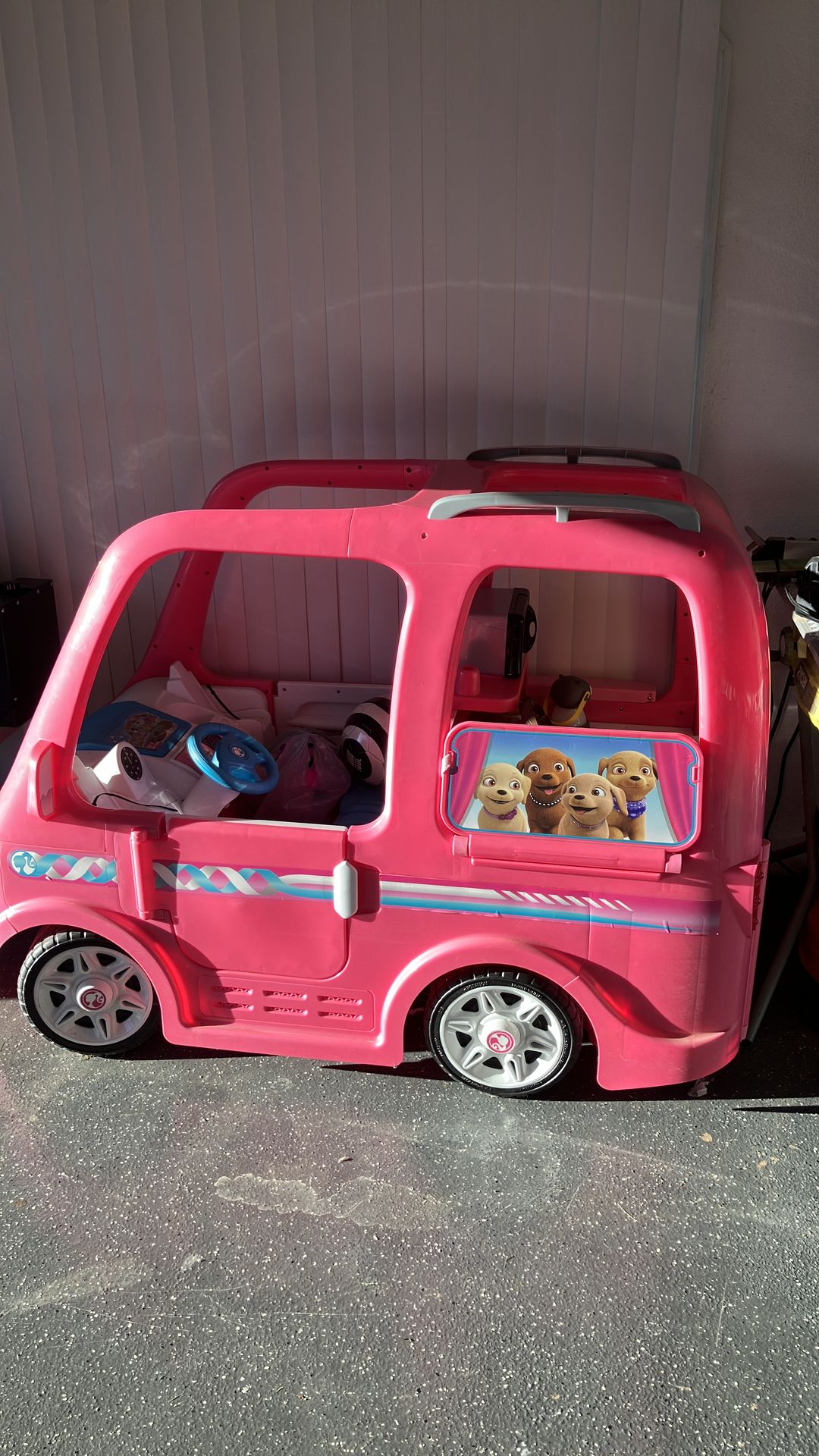 Electric barbie car