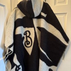 Burberry Wool Wrap Unisex