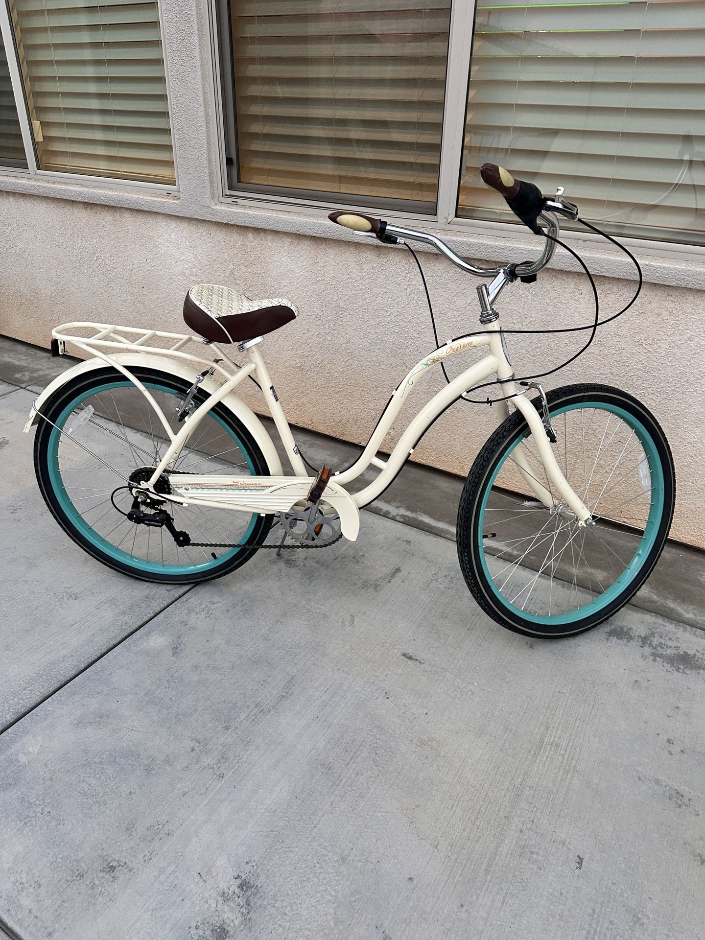 Schwinn Beach cruiser