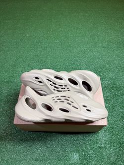 Foam Runner Stone Salt
